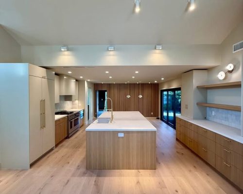 81D0B4F6-F966-42A8-81D2-C9299733B6A2