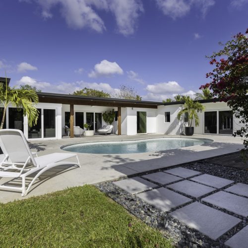 miami-florida-backyard-lifestyle-scaled.jpg